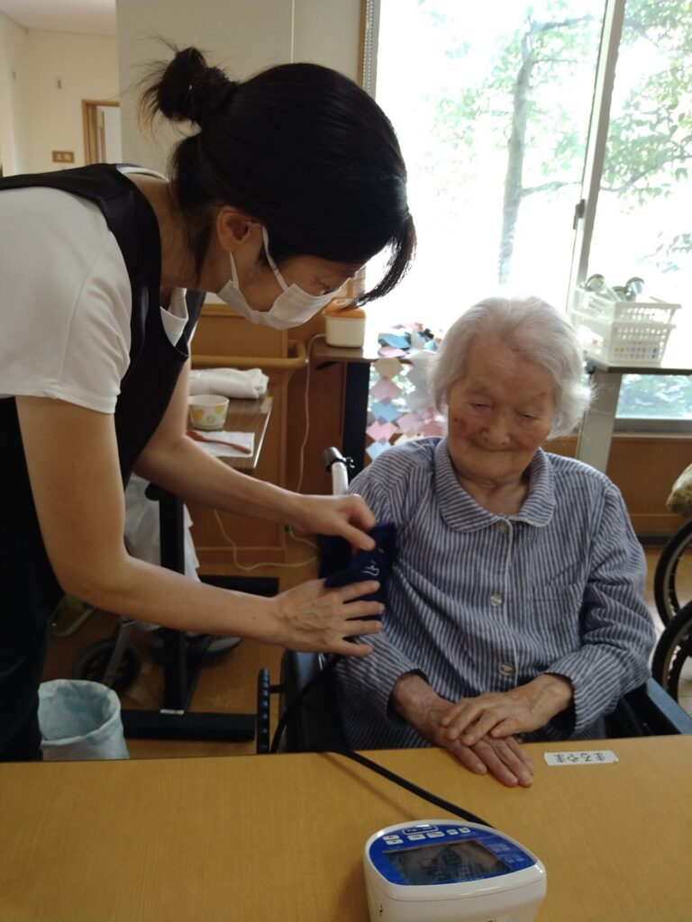 【現場社員の1日密着 Vol.1】あいおいの郷・看護師さんの出社から退社まで全部見せます！