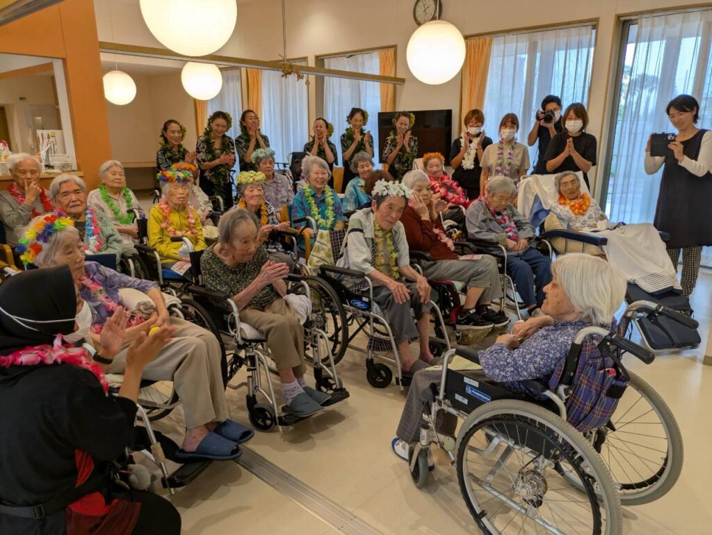 ALOHA!! えがおとほほえみに南国の風が吹きました。